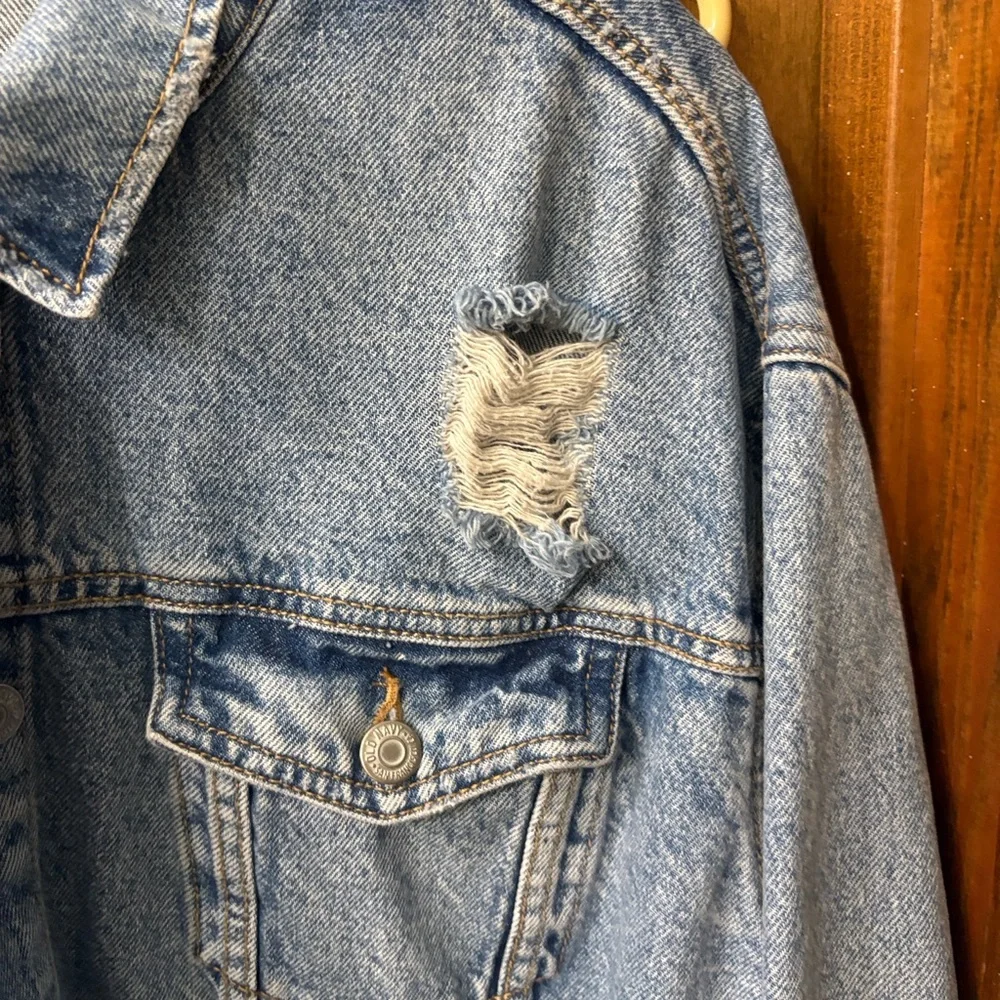 Old Navy Light Blue Denim Jacket - Picture 2 of 6